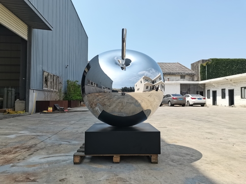 Últimos blogs da empresa sobre Elegança redefinida: Espelho polido de aço inoxidável Escultura de maçã