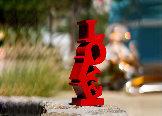 Bom preço. Escultura de amor de aço inoxidável vermelho on-line