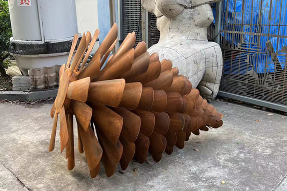 Bom preço. Arte de jardim Ornamentos ao ar livre Corten de aço Esculptura de cone de pinho enferrujado on-line