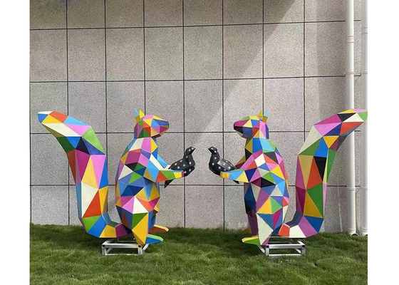 Decoração de jardim contemporânea Escultura colorida de esquilo de aço inoxidável