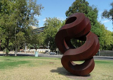 Bom preço. Grande escultura oxidada espiral do ferro, esculturas oxidadas modernas do jardim do metal on-line