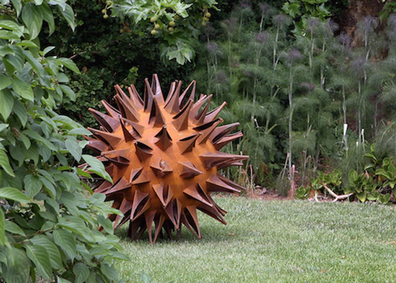 Tamanho personalizado Esculptura de aço corten de espinho de metal enferrujado de jardim