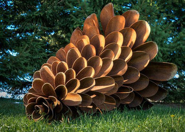 Bom preço. Escultura oxidada de aço do cone do pinho de Corten, escultura moderna da paisagem do metal on-line