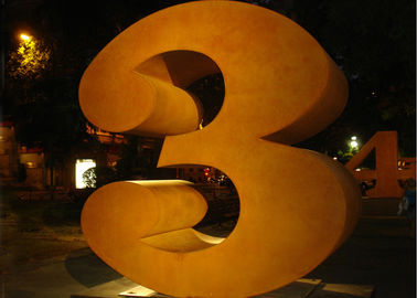 Bom preço. Escultura de aço de Corten do número três do metal para a decoração exterior da arte on-line