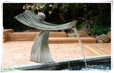 Bom preço. A associação Ornaments a fonte da cachoeira, característica inoxidável da água para o jardim on-line