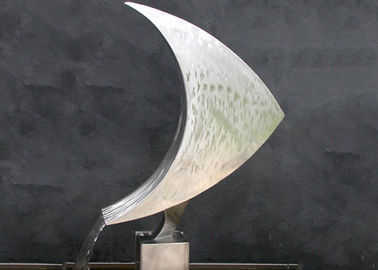 Bom preço. Da característica de aço inoxidável da água do metal tamanho feito sob encomenda para o jardim da fonte decorativo on-line