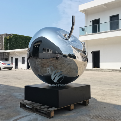 Espelho de aço inoxidável resistente a intempéries Escultura de maçã Arte de jardim ao ar livre Decoração de pátio moderno