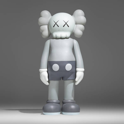 Bom preço. Peça de Arte: Escultura KAWS em Fibra de Vidro em Grande Escala para Colecionadores on-line