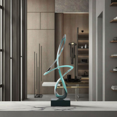 Bom preço. Modern Elegant Metallic Art Sculpture High-End Decorative Statue for Interior Design on-line