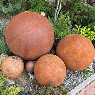 Escultura de arte paisagístico para jardim ao ar livre em aço corten, esfera de aço resistente às intempéries