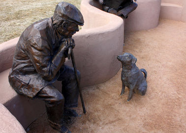 Bom preço. Estátua de bronze do ancião e do cão para a decoração home do público do jardim on-line