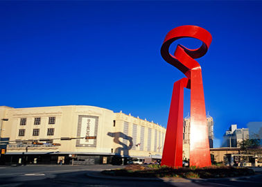 Superfície de aço inoxidável do vermelho da escultura exterior comercial do metal da decoração da construção terminada