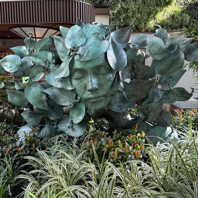 Bom preço. Escultura contemporânea de fadas de bronze para decoração em espaços internos ao ar livre on-line