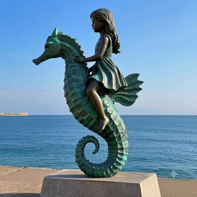 Bom preço. Estátua de menina de bronze em tamanho real cavalgando cavalo-marinho On-line