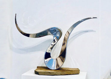 Bom preço. Escultura de aço inoxidável lustrada bonita do OEM para a decoração interior on-line