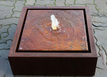Superfície de aço contemporânea da oxidação da decoração do jardim da característica da água de Corten do metal