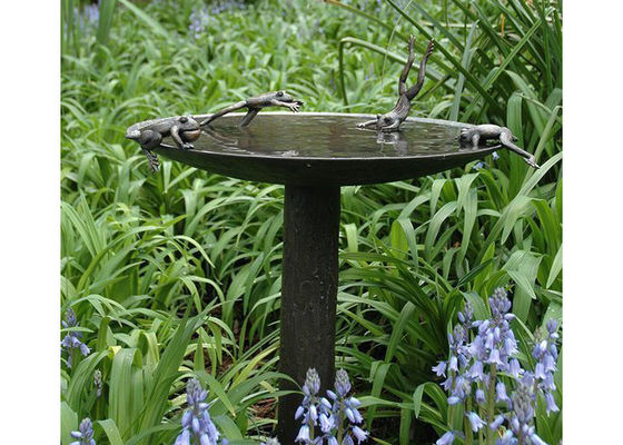 Bom preço. Esculturas de bronze de imitação antigas de moldação do jardim da bacia do banho da rã on-line