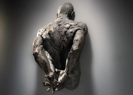 homem da altura de 120cm na escultura de bronze da parede para a decoração interna