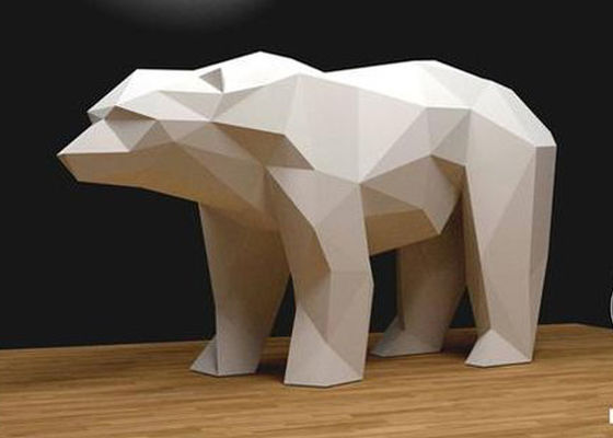 Bom preço. O branco pintou a escultura de aço inoxidável do urso do comprimento de 120cm on-line