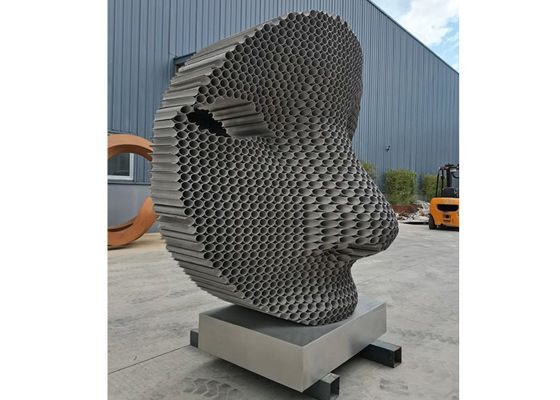 O ODM Matt Finish Stainless Steel Metal enfrenta a escultura para a decoração do jardim